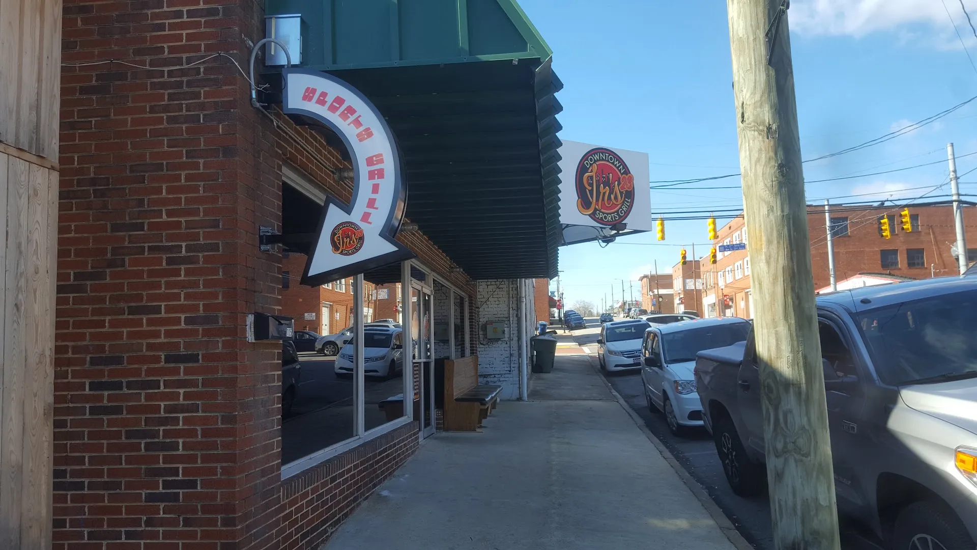 Downtown Jr's 23 Sports Grill